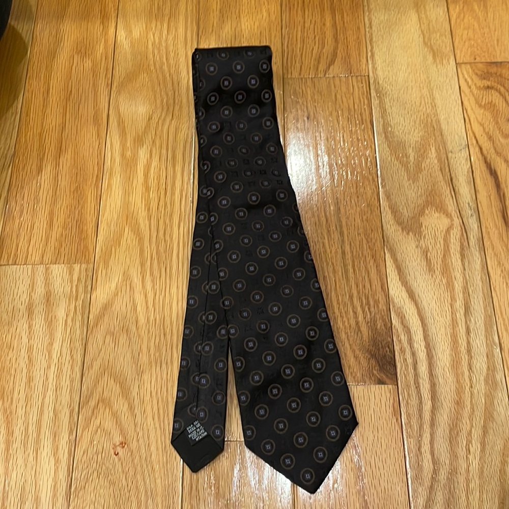 Brand New Hugo Boss Tie. Made in Italy.
